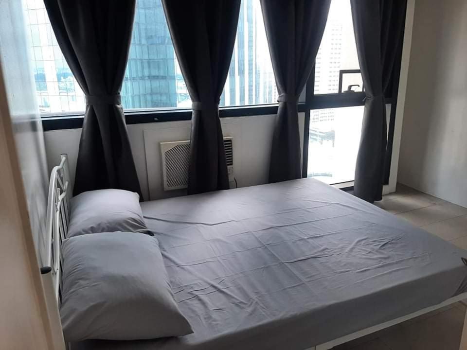 Spacious 2 Bedroom Unit With Pool Manilla Buitenkant foto