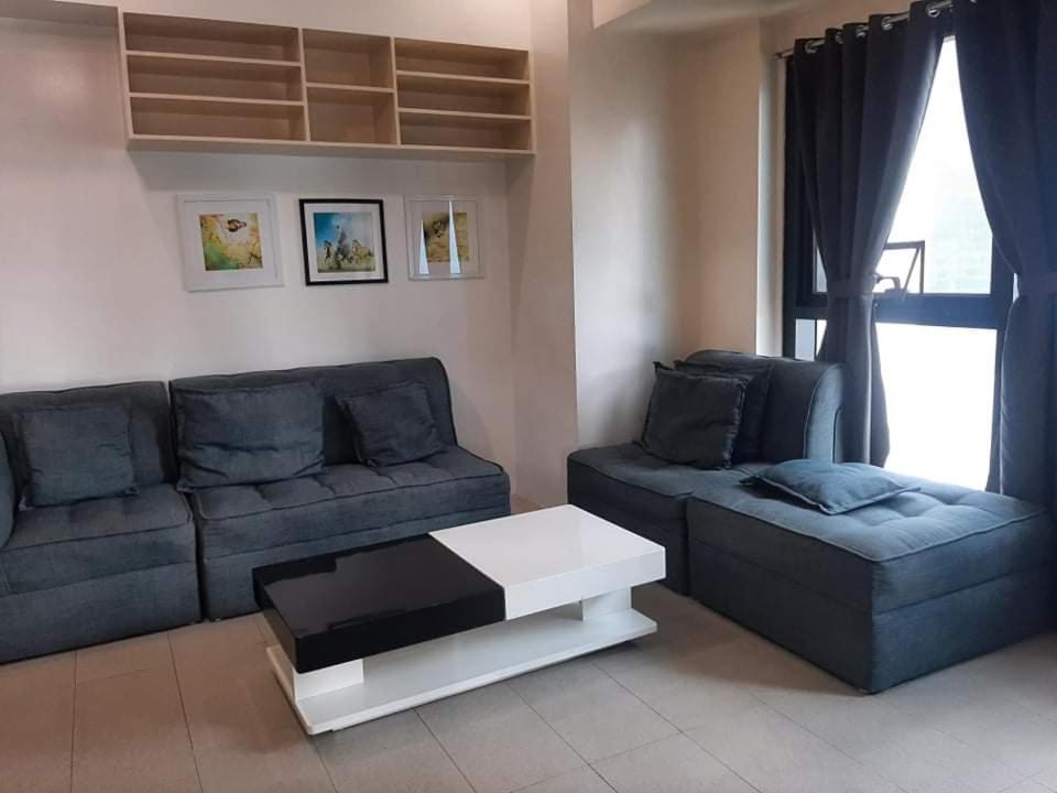 Spacious 2 Bedroom Unit With Pool Manilla Buitenkant foto
